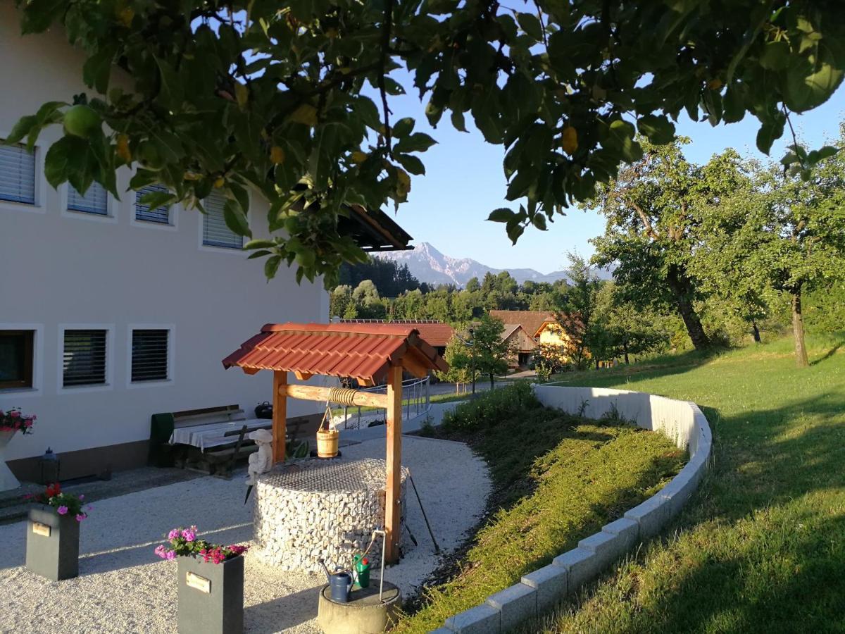 Ferienwohnungen Oranhof Velden am Woerthersee Exterior photo